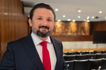 Advogado de Lapa recebe reconhecimento da Assembleia Legislativa do Paraná entre os destacados juristas do Estado