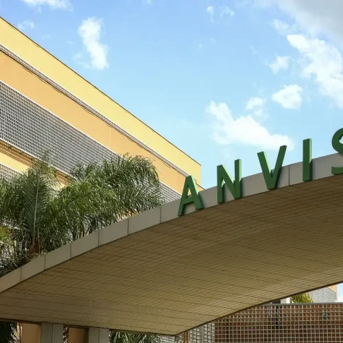 Anvisa interrompe operações da plataforma Voy por irregularidades na comercialização de fármacos