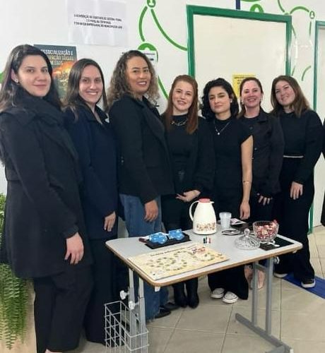 Estudantes da UNIFAEL exploram a reintegração de ex-detentos na Lapa