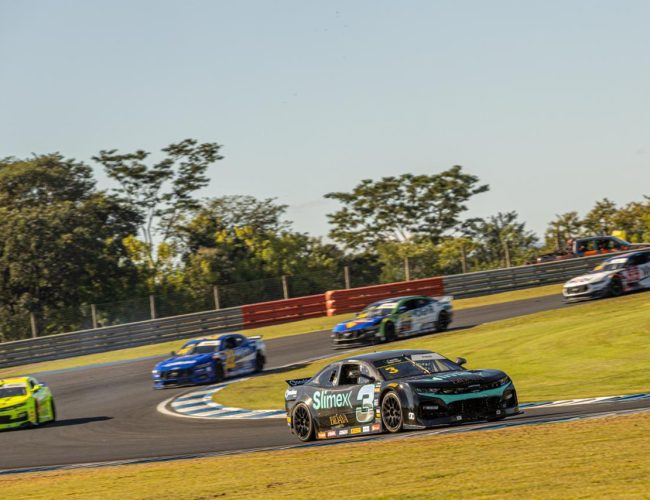 Firás Fahs garante presença na Nascar Brasil até o encerramento da temporada após estreia promissora