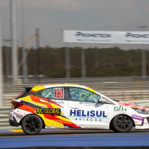 Mika Peixoto disputa competição em seu lar neste final de semana