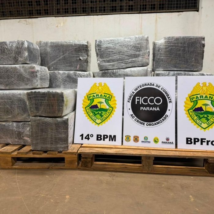 Caminhão carregado com trigo revela surpreendente contrabando de 730 kg de maconha em Foz do Iguaçu