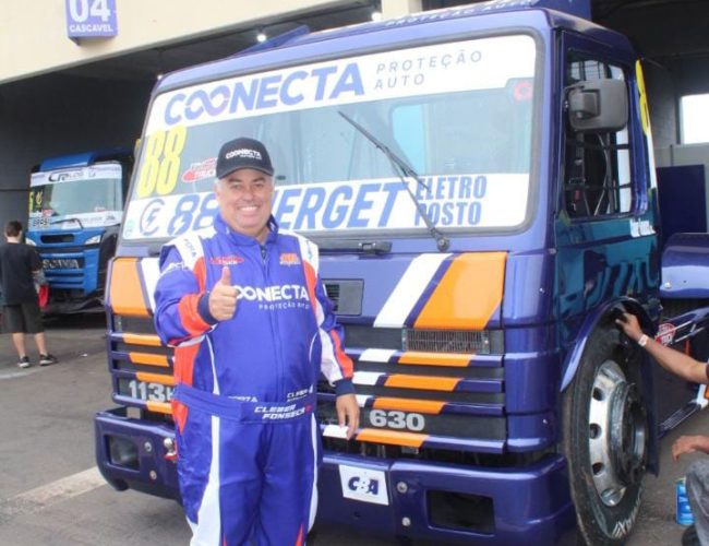 Cleber Fonseca frustrado com quebra da capa seca do Scania