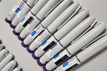 Canetas que prometem emagrecimento geram preocupação entre pediatras em relação ao uso infantil